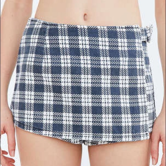 BDG Hopscotch Plaid Skort - Picture 2 of 5